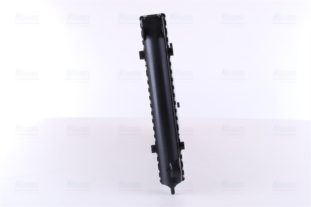 Engine cooling radiator Nissens 651111