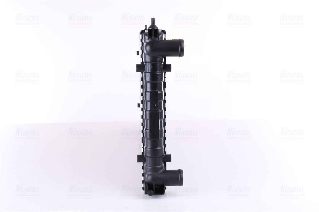 Engine cooling radiator Nissens 651611