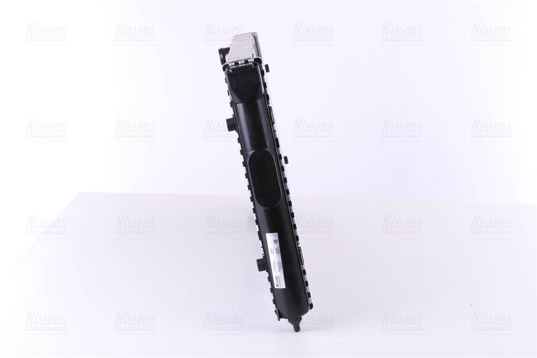 Engine cooling radiator Nissens 651911