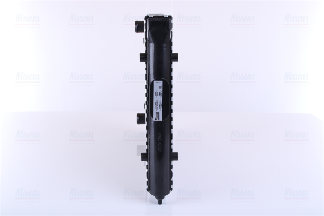 Engine cooling radiator Nissens 651851