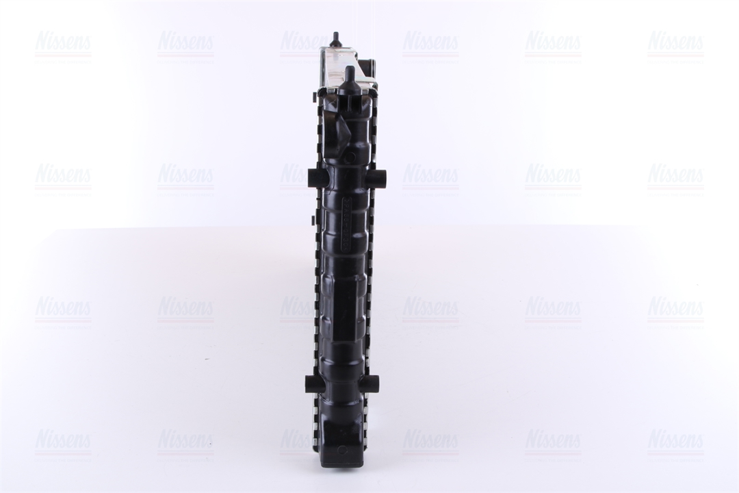 Engine cooling radiator Nissens 652611