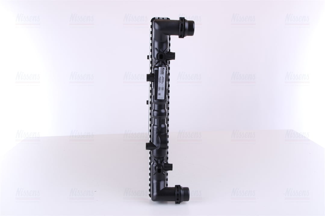 Engine cooling radiator Nissens 652711