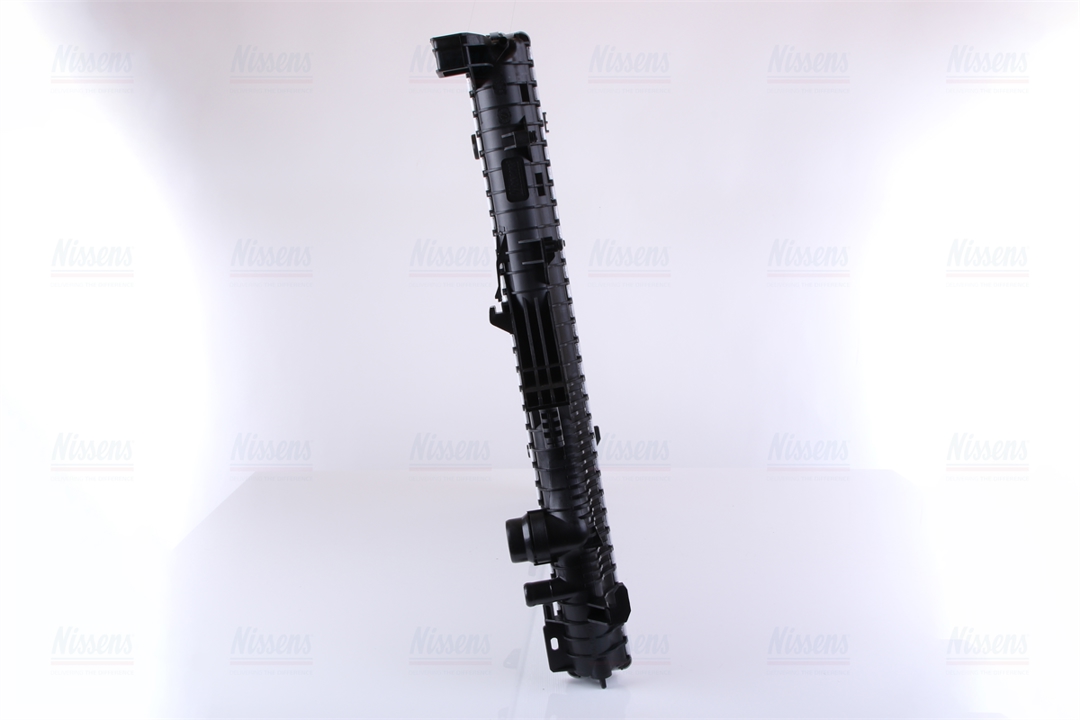 Engine cooling radiator Nissens 65275A