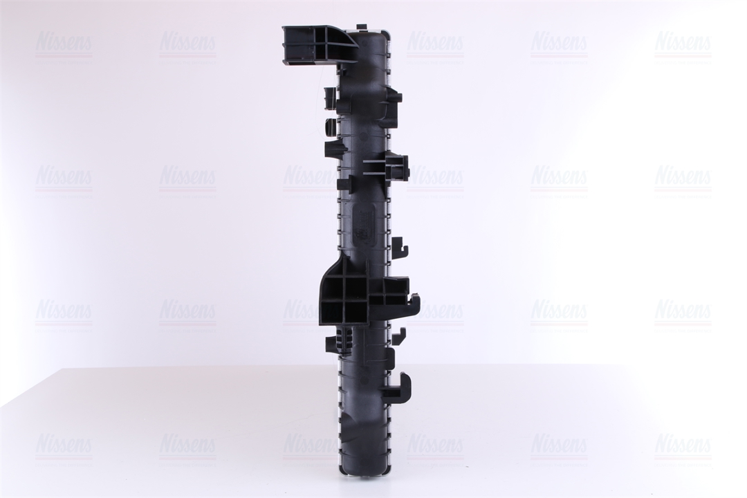 Engine cooling radiator Nissens 65282A