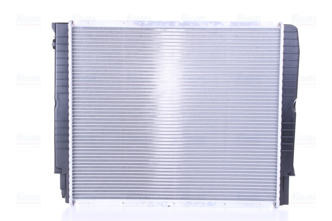 Engine cooling radiator Nissens 65530A
