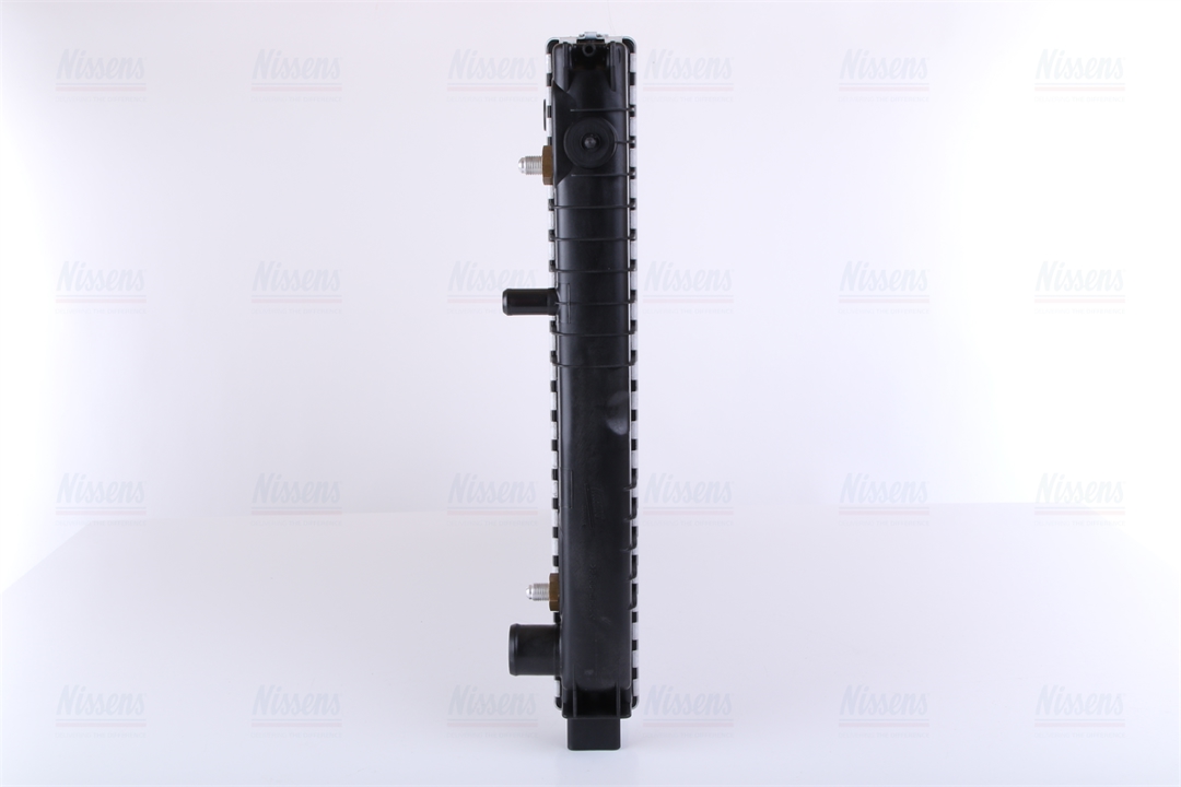 Engine cooling radiator Nissens 65538A