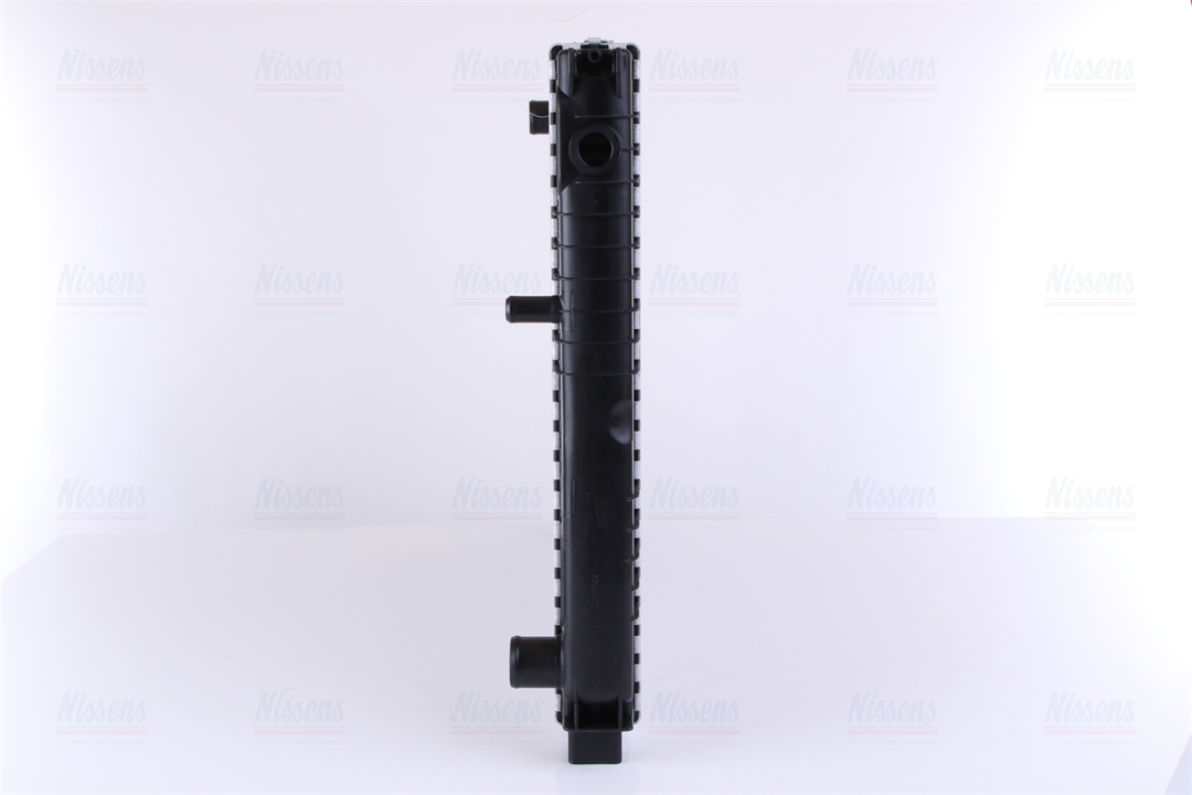Engine cooling radiator Nissens 65537A