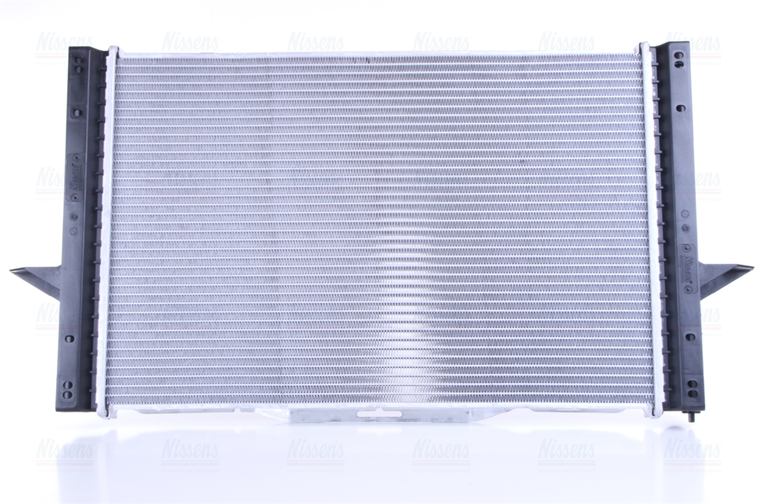 Engine cooling radiator Nissens 65539A