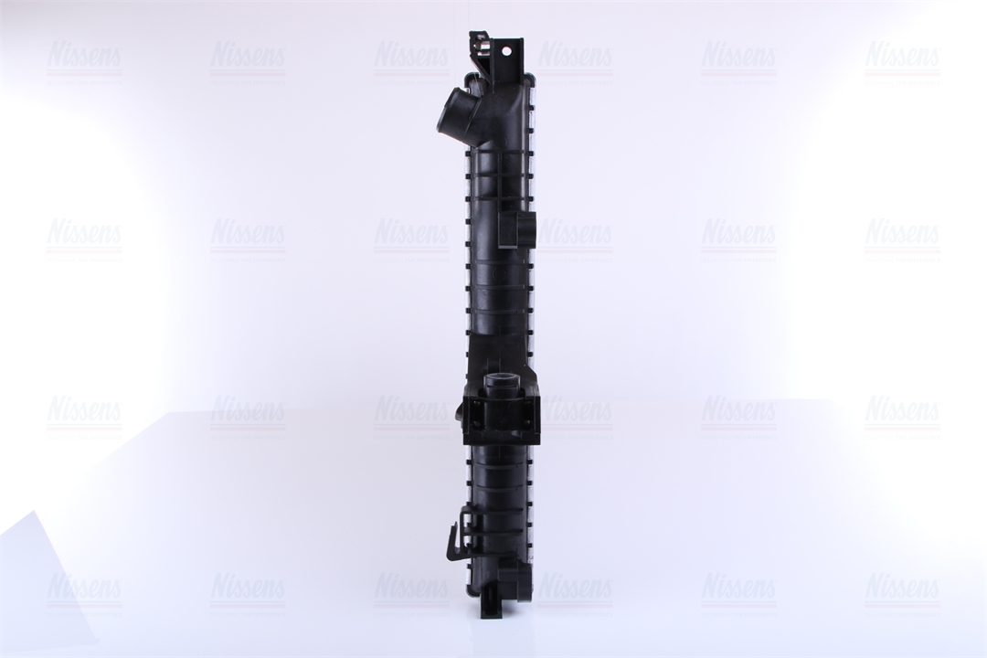 Engine cooling radiator Nissens 65557A