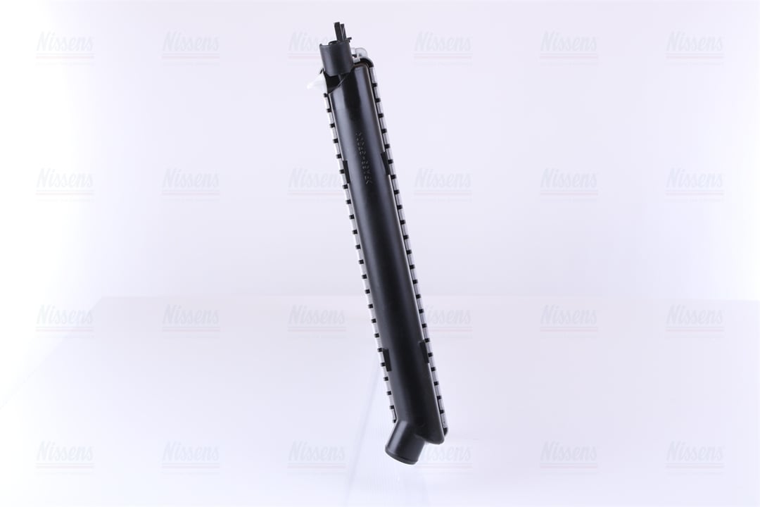 Engine cooling radiator Nissens 65560A
