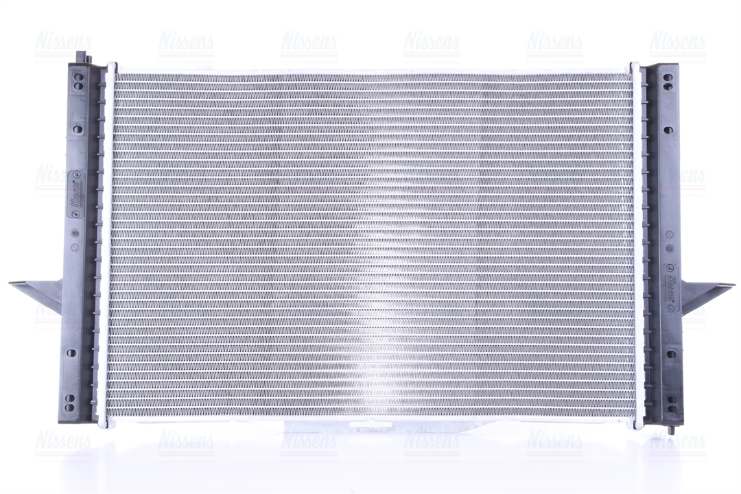 Engine cooling radiator Nissens 65548A