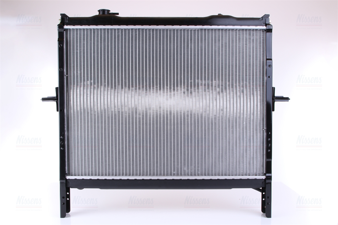 Engine cooling radiator Nissens 66772