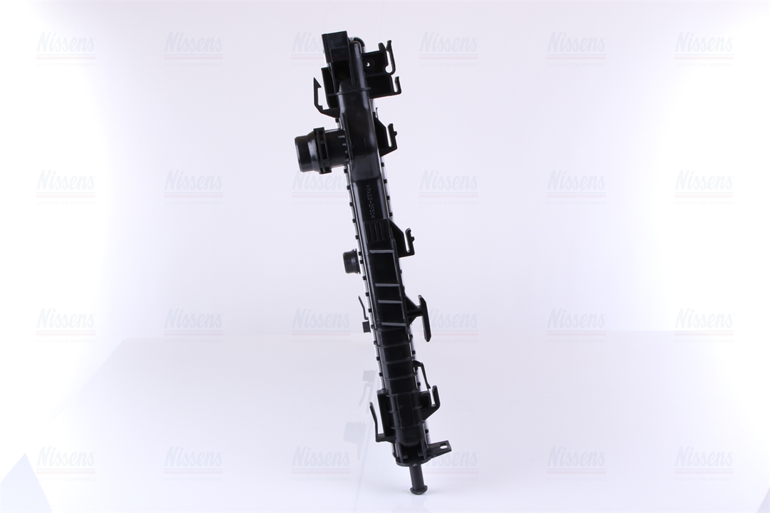 Engine cooling radiator Nissens 66862
