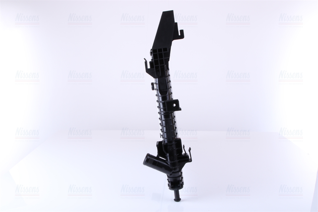 Engine cooling radiator Nissens 66860