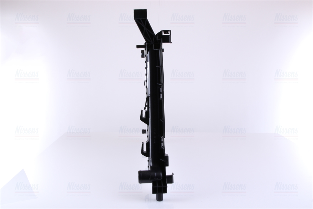 Engine cooling radiator Nissens 67106