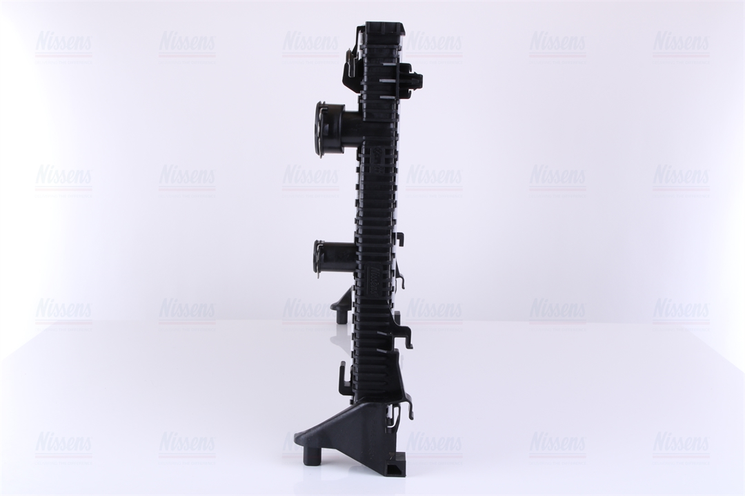 Engine cooling radiator Nissens 67164