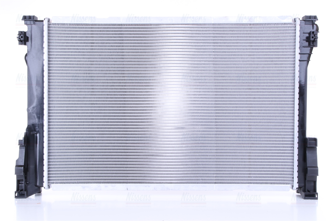 Engine cooling radiator Nissens 67167