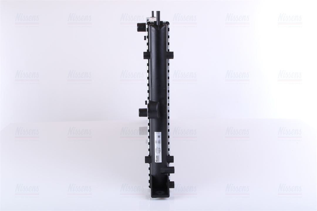 Engine cooling radiator Nissens 67305