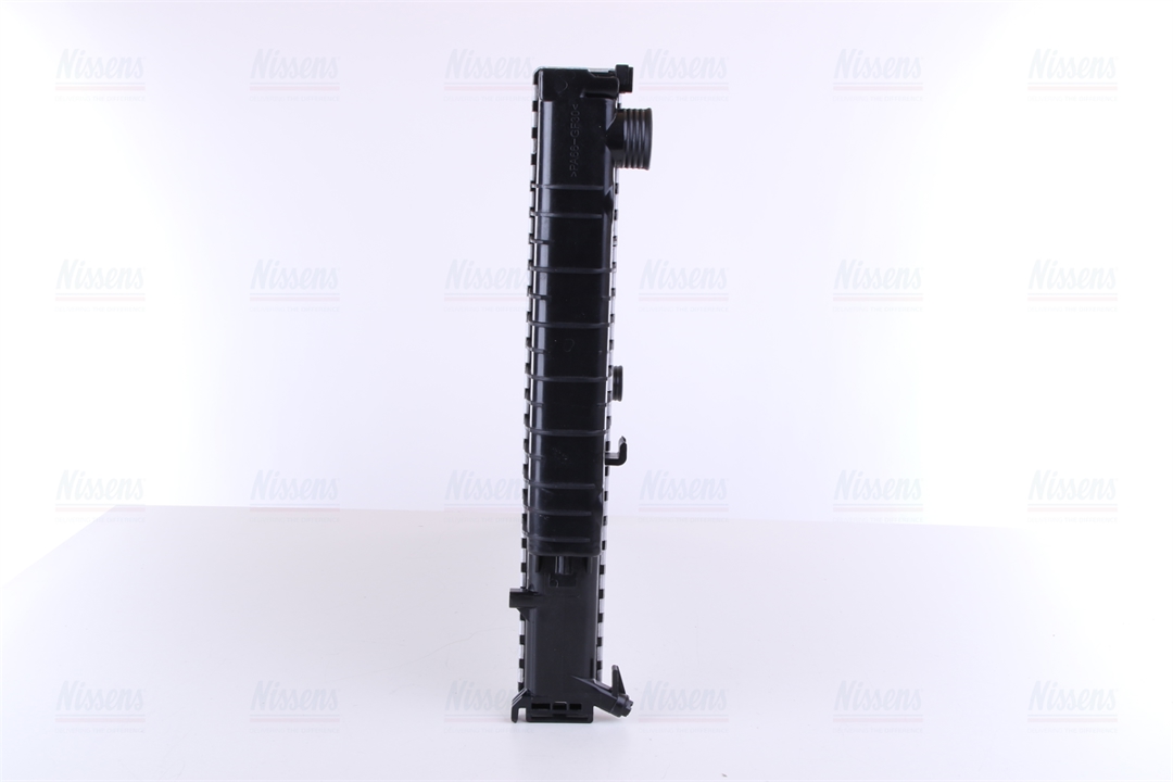 Engine cooling radiator Nissens 60605