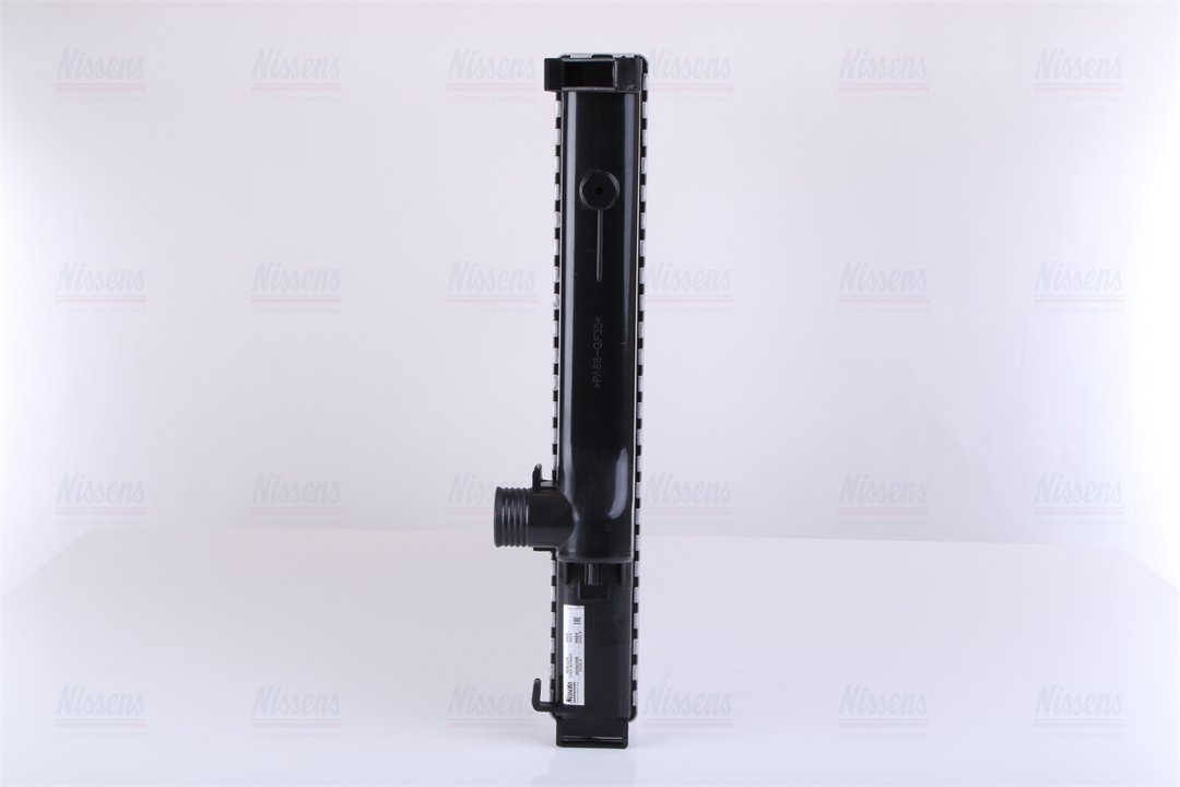 Engine cooling radiator Nissens 60622A
