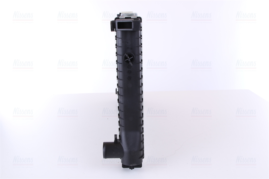 Engine cooling radiator Nissens 60735A
