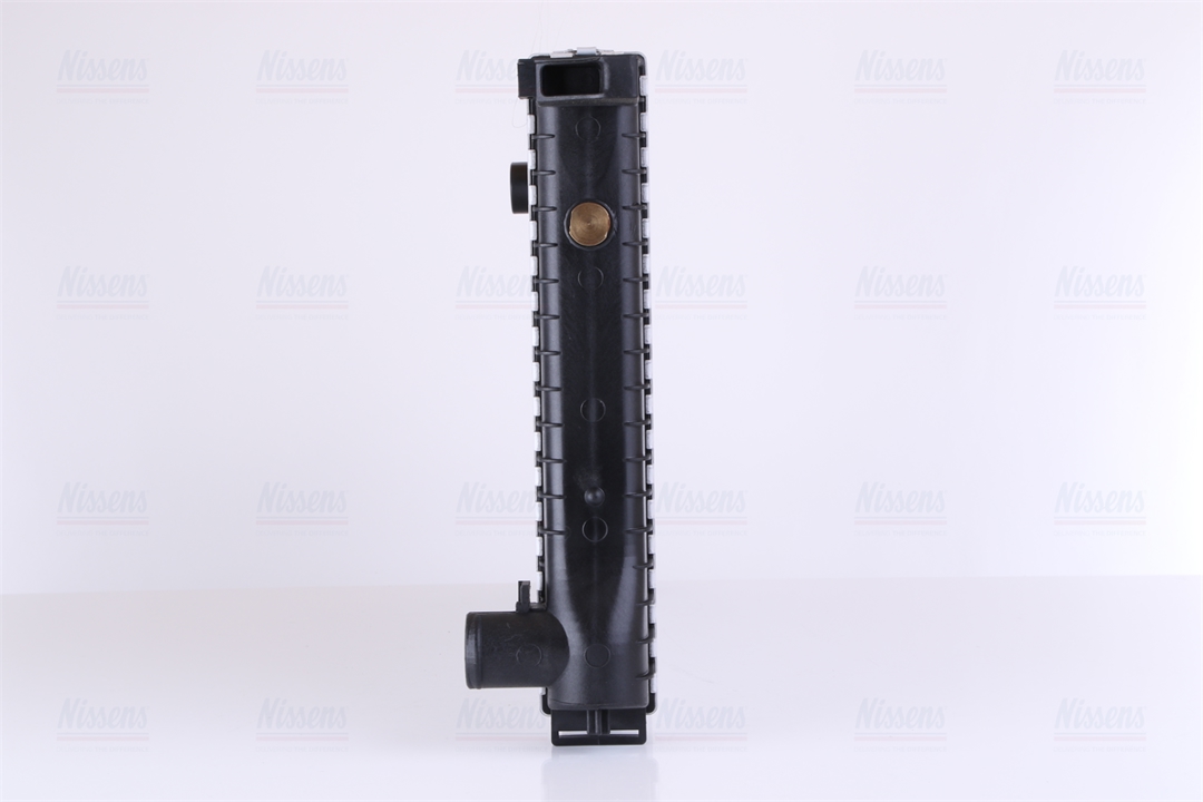 Engine cooling radiator Nissens 60757A