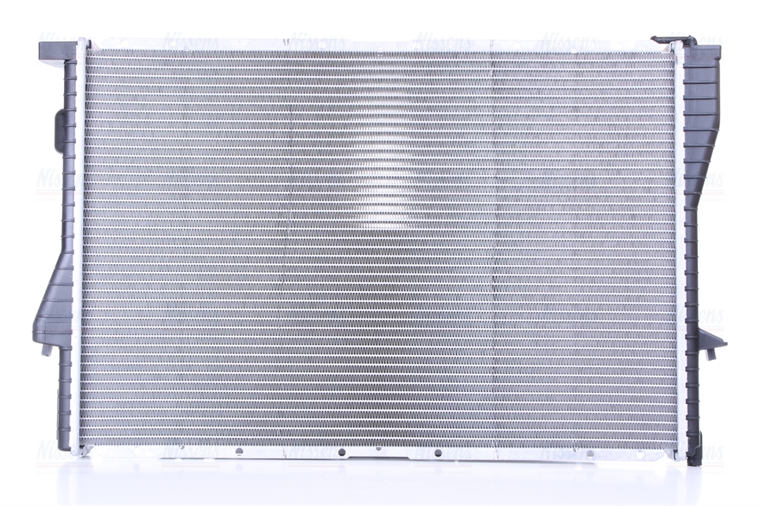 Engine cooling radiator Nissens 60752A
