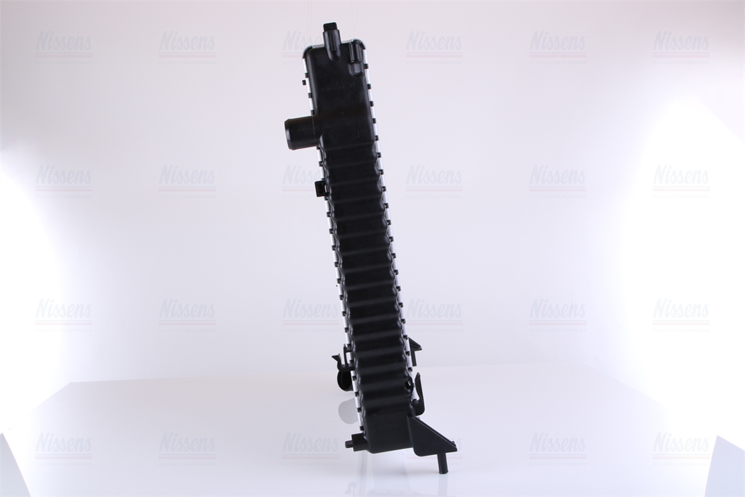Engine cooling radiator Nissens 61021A