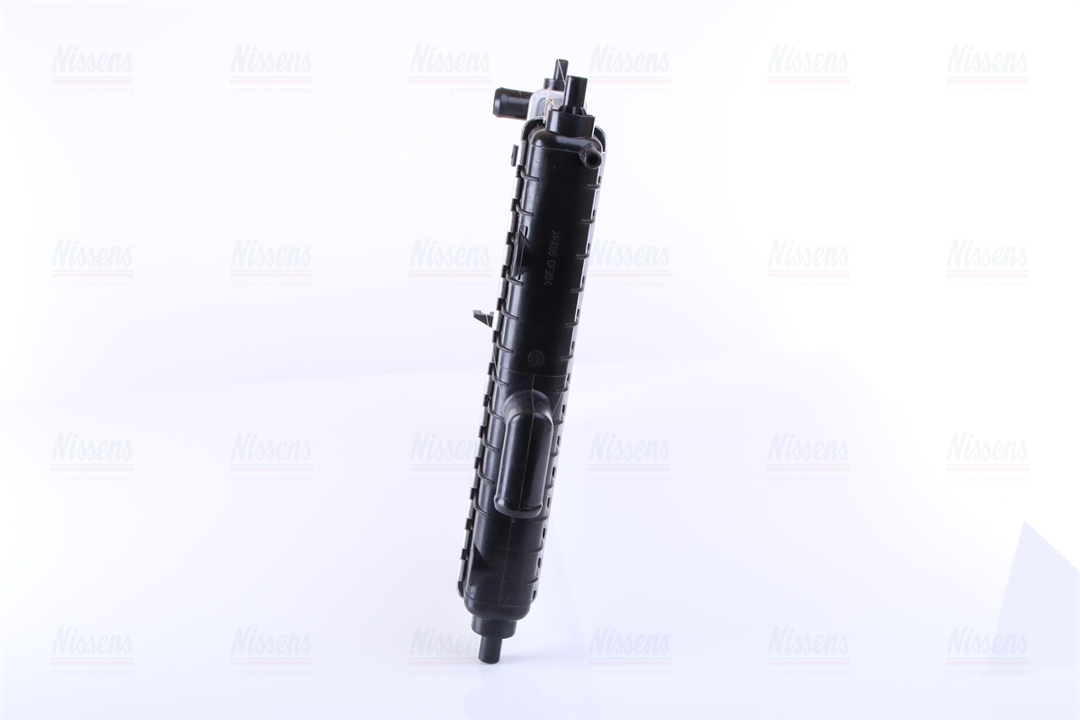 Engine cooling radiator Nissens 61646