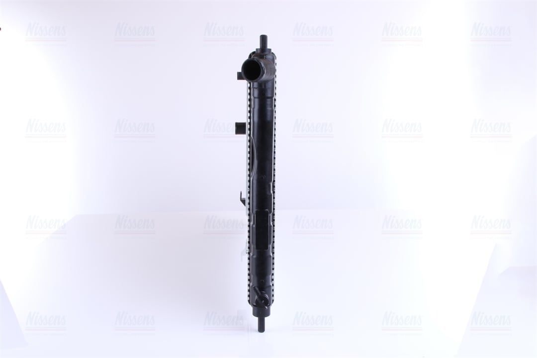 Engine cooling radiator Nissens 61651A