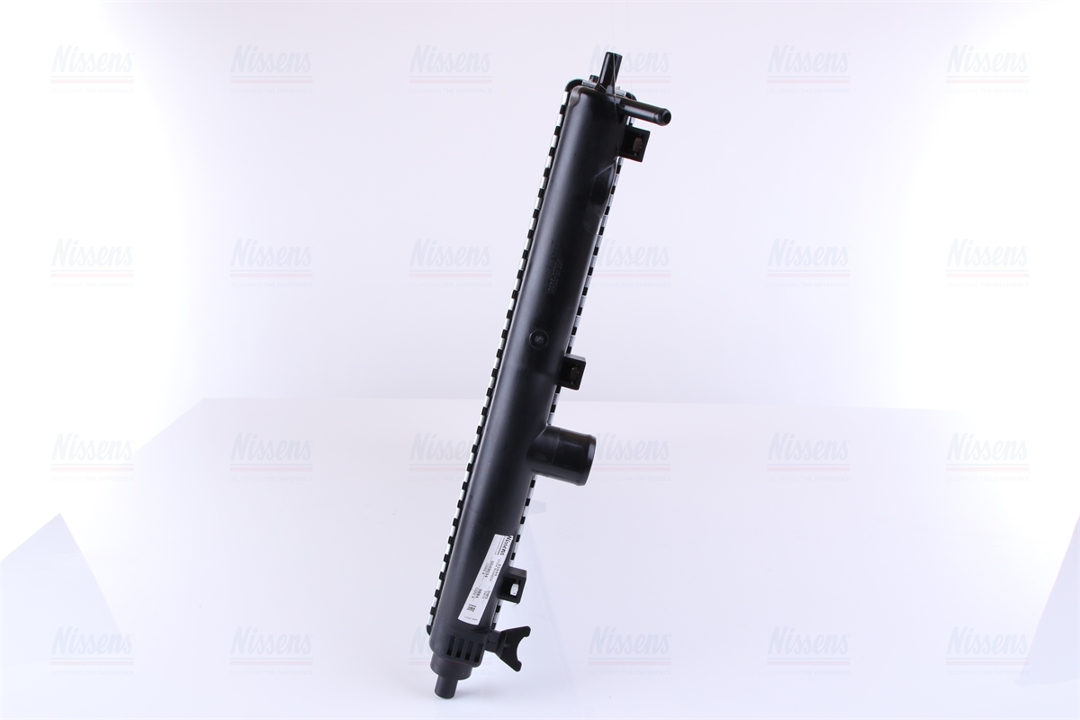 Engine cooling radiator Nissens 61644