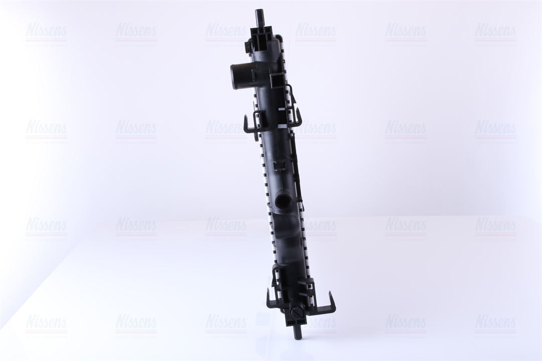 Engine cooling radiator Nissens 61676