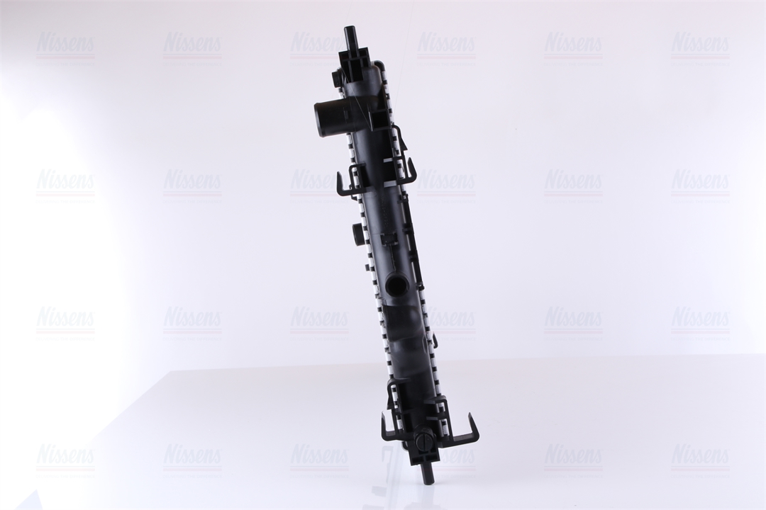 Engine cooling radiator Nissens 61677