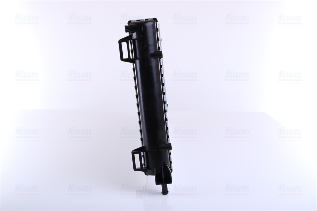 Engine cooling radiator Nissens 61765