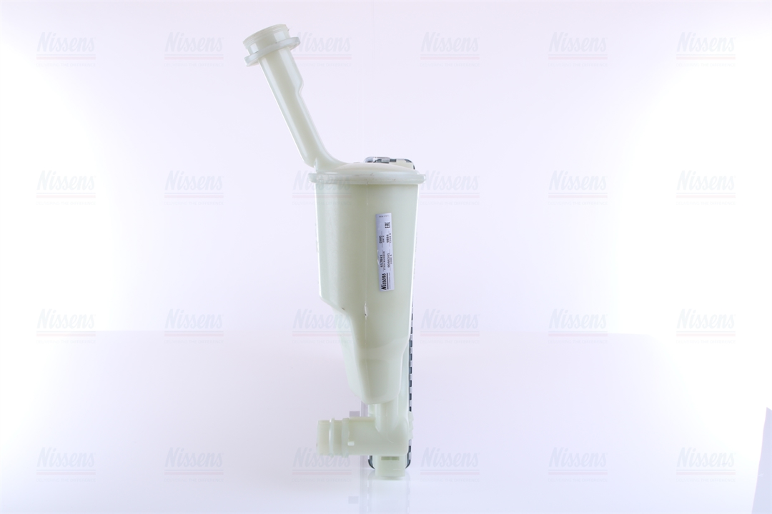 Engine cooling radiator Nissens 617845
