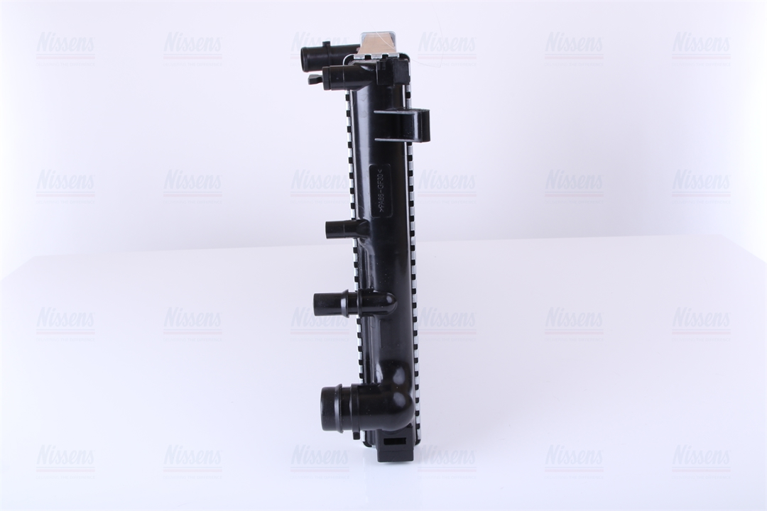 Engine cooling radiator Nissens 617847