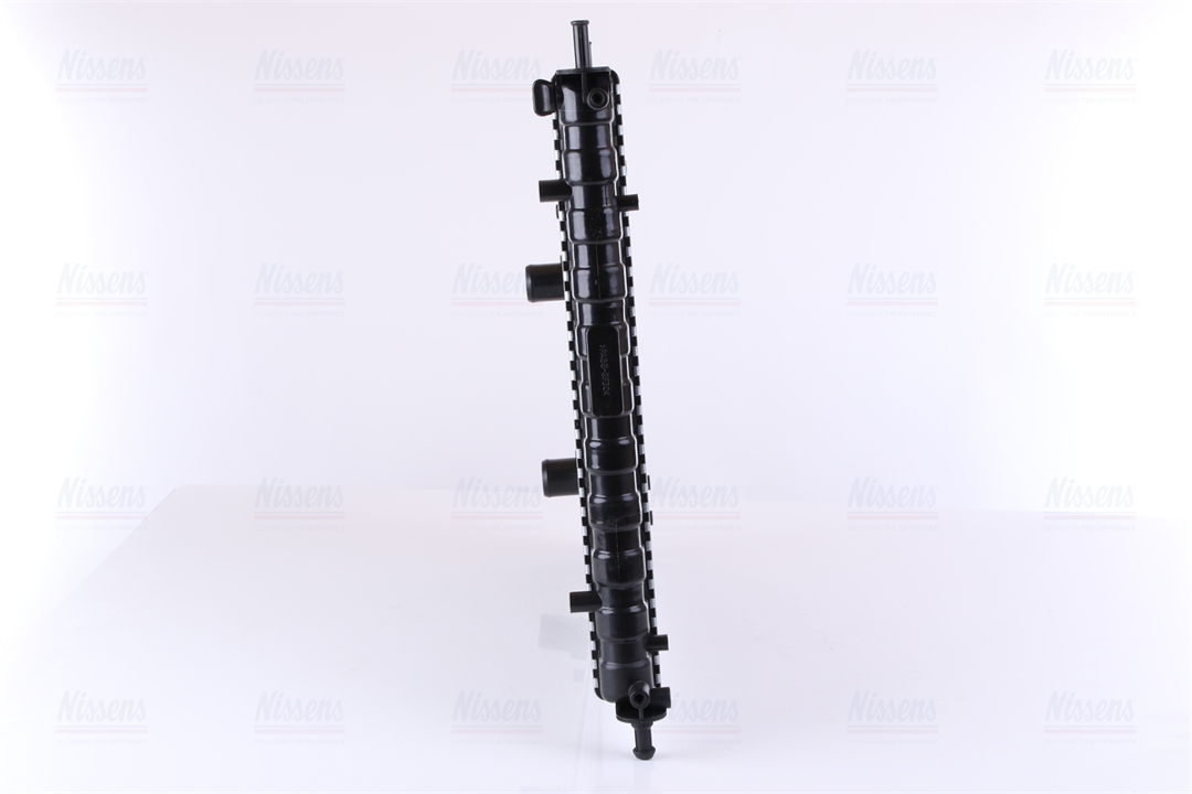 Engine cooling radiator Nissens 617848