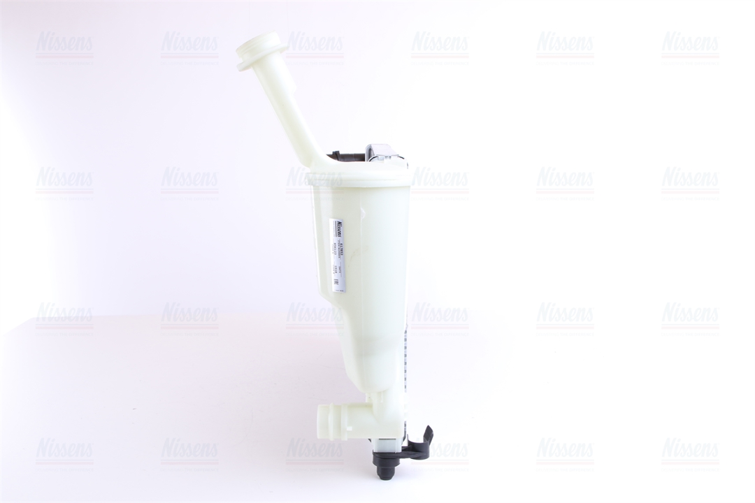 Engine cooling radiator Nissens 617853