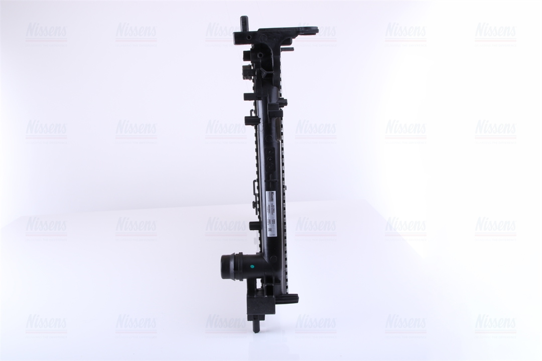 Engine cooling radiator Nissens 617864