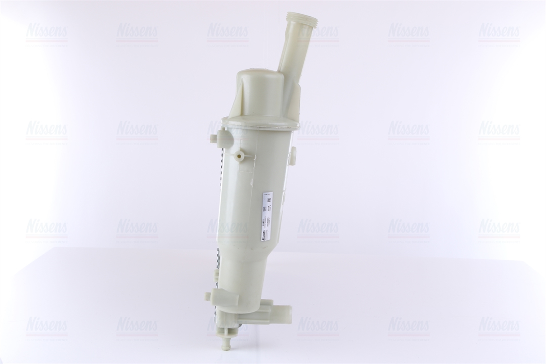 Engine cooling radiator Nissens 61857