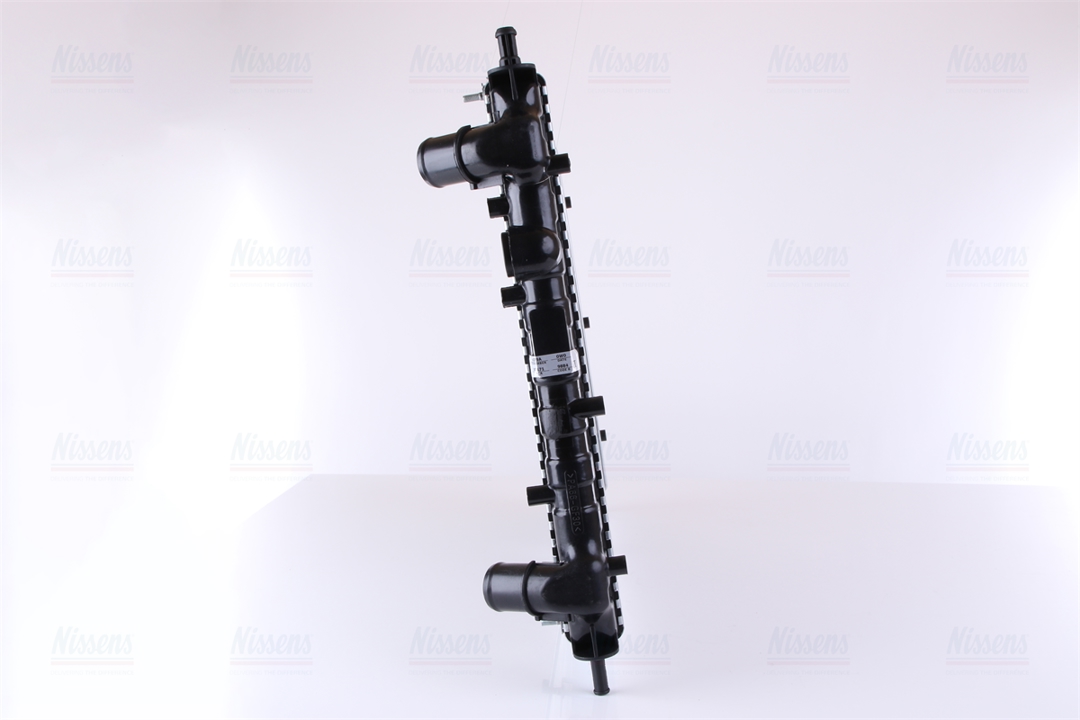 Engine cooling radiator Nissens 61879A