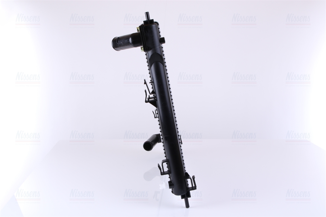 Engine cooling radiator Nissens 67370