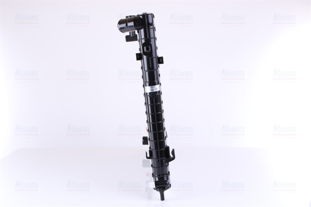 Engine cooling radiator Nissens 675015