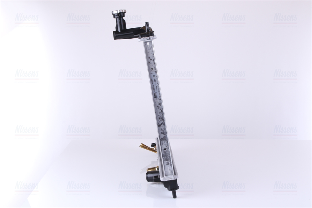Engine cooling radiator Nissens 67504