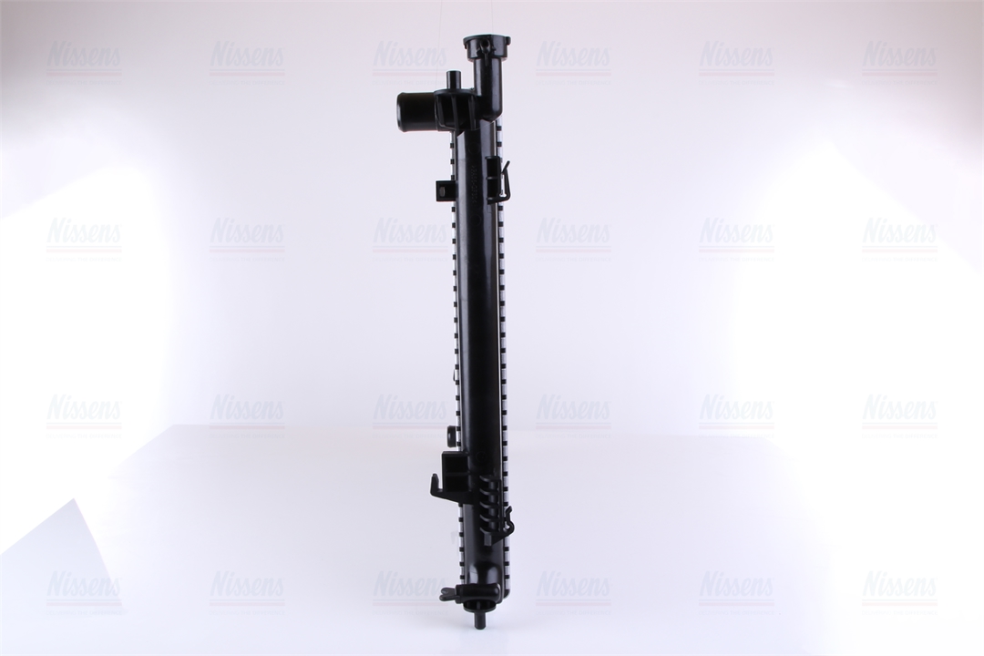 Engine cooling radiator Nissens 67515