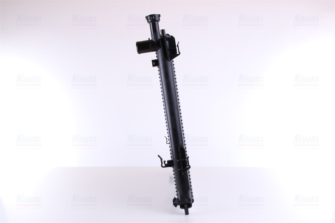 Engine cooling radiator Nissens 67522