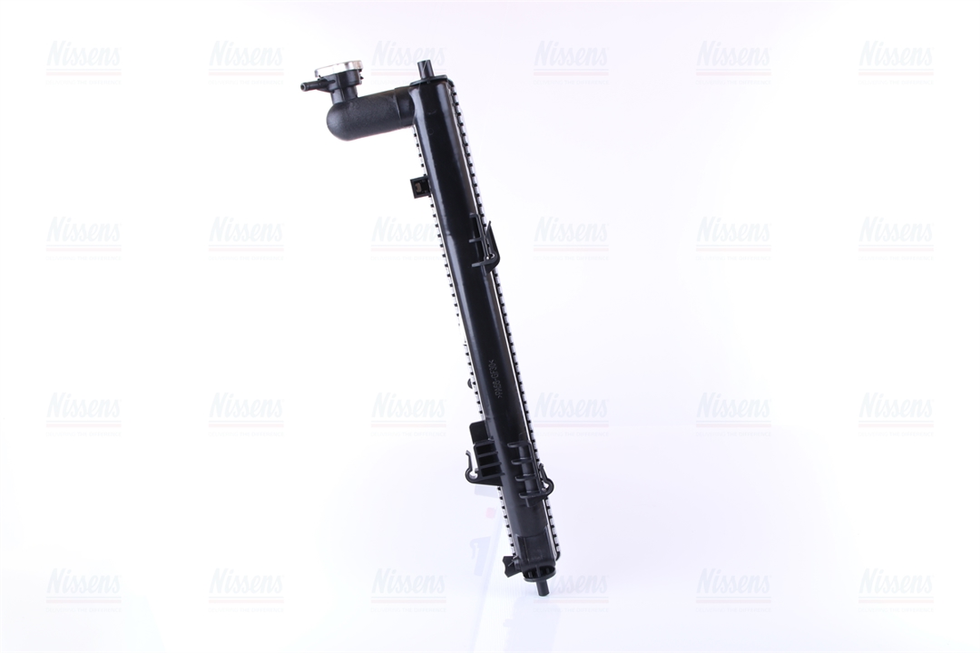 Engine cooling radiator Nissens 67552