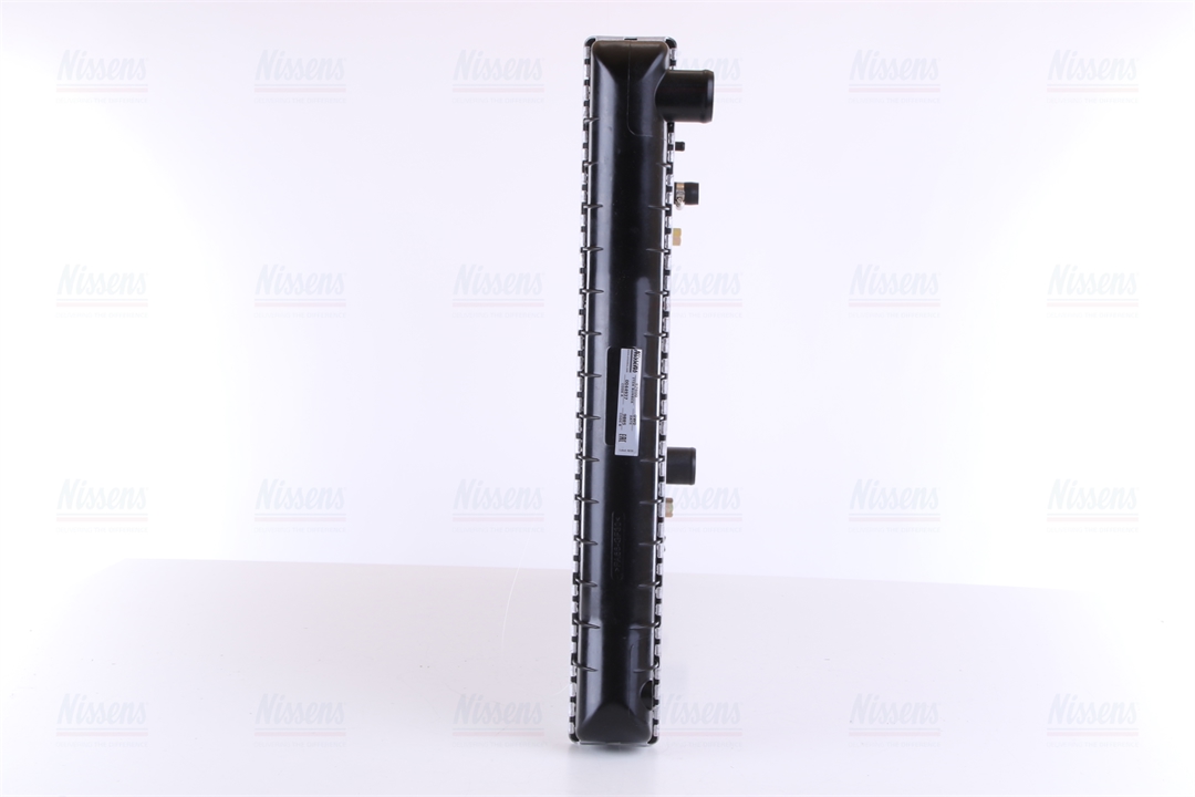 Engine cooling radiator Nissens 67600