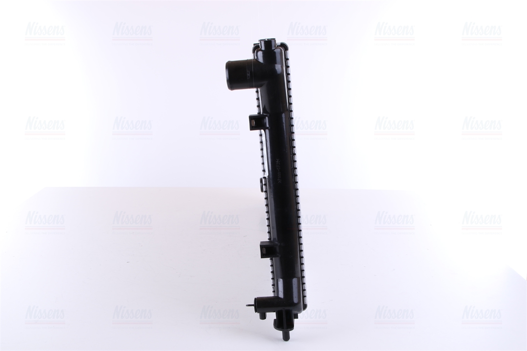 Engine cooling radiator Nissens 67703