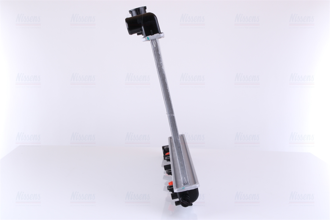 Engine cooling radiator Nissens 67705A